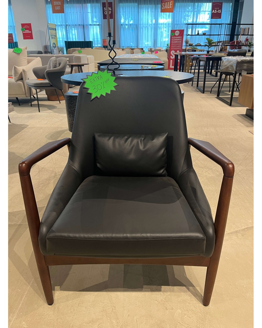 AS-IS | Porter Lounge Chair